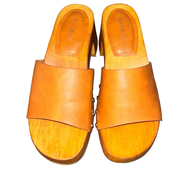 Tan Leather Mules with Wooden Heel - Picture 2 of 8